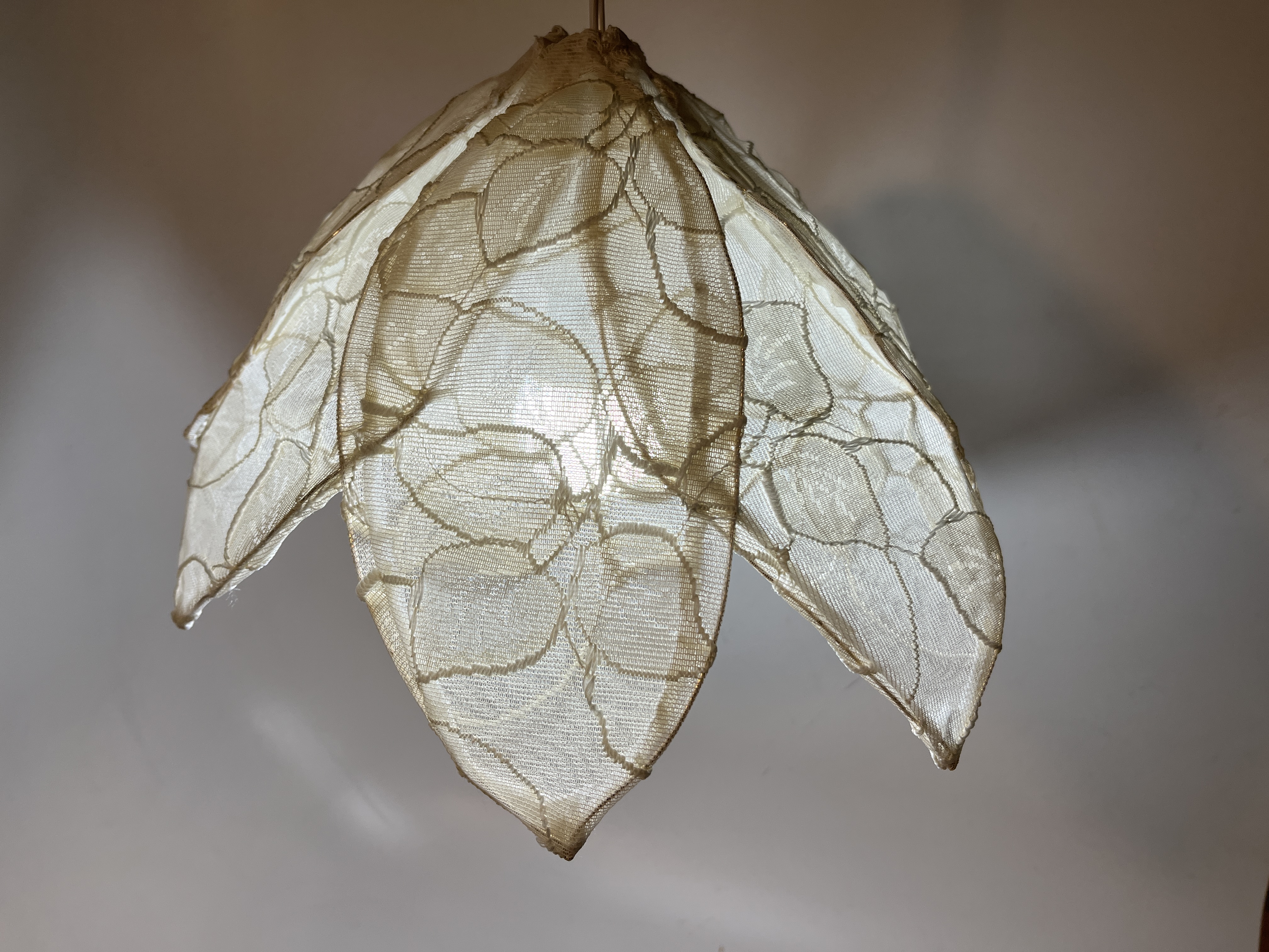 Flower lamp — side view lit